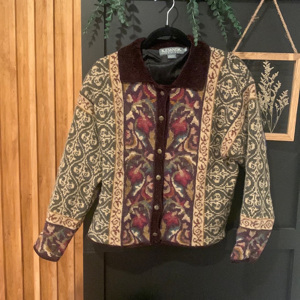 Vintage ISLANDIC wool Blend Fair Isle Buttoned Front Sweater. S - Picture 5 of 12